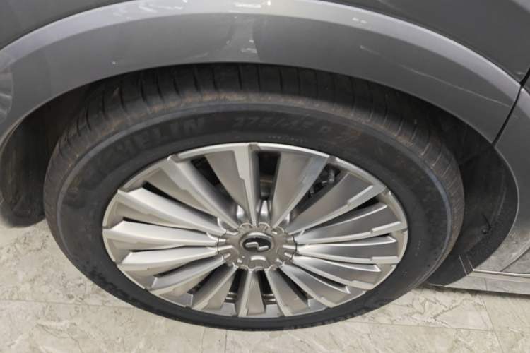 Used ONVO Luxeed L90 2025 Model—Max Six-Seater Version Right Rear Wheel Hub