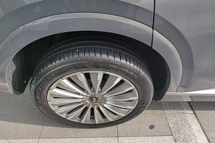 Used ONVO Luxeed L90 2025 Model—Max Six-Seater Version Right Rear Wheel Hub