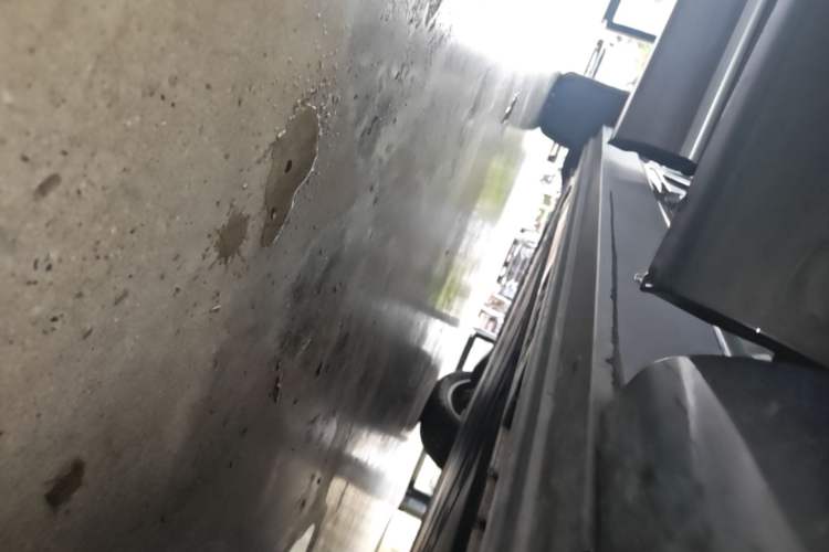 Used ONVO Luxeed L90 2025 Model—Ultra Six-Seater Version Right Side Sill