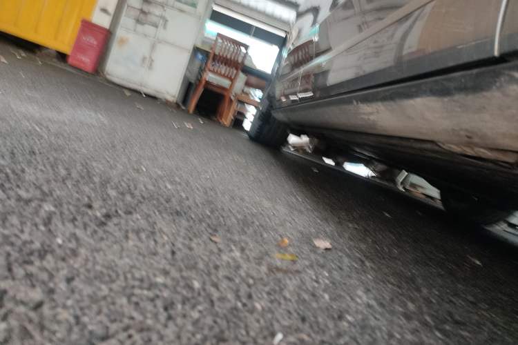 Used ONVO Luxeed L90 2025 Model—Max Six-Seater Version Right Side Sill