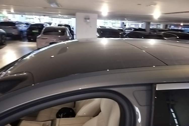 Used ONVO Luxeed L90 2025 Model—Max Six-Seater Version Roof
