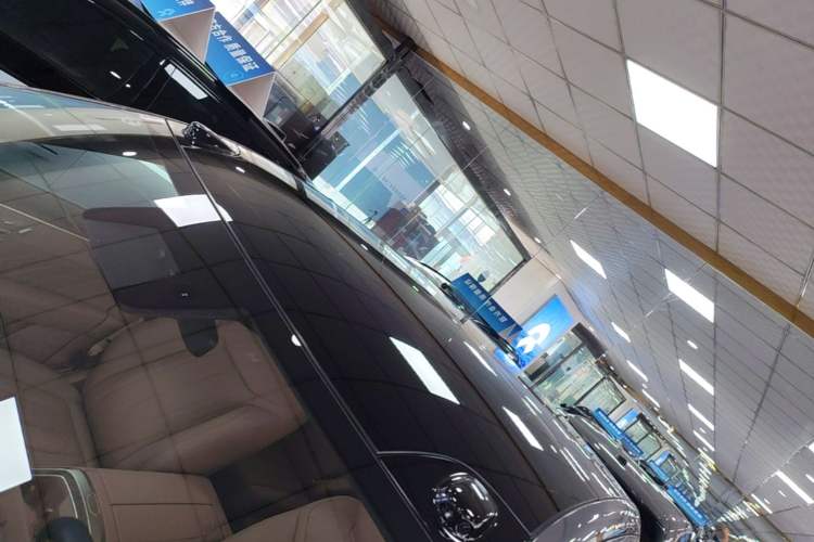 Used ONVO Luxeed L90 2025 Model Max Six-Seater 60-degree Battery Edition Roof