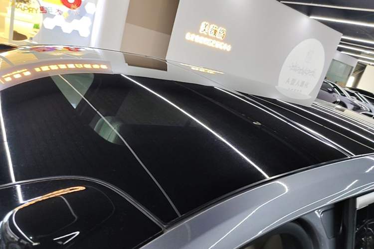 Used ONVO Luxeed L90 2025 Model—Ultra Six-Seater Version Roof