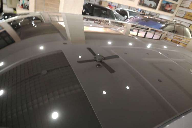 Used ONVO Luxeed L90 2025 Model—Ultra Six-Seater Version Roof