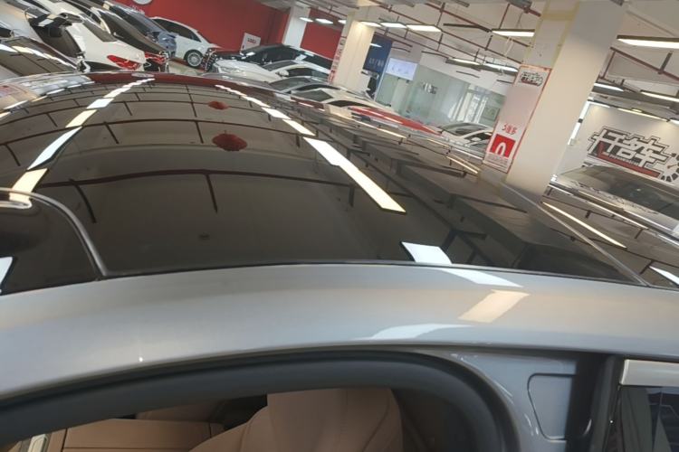 Used ONVO Luxeed L90 2025 Model—Max Six-Seater Version Roof