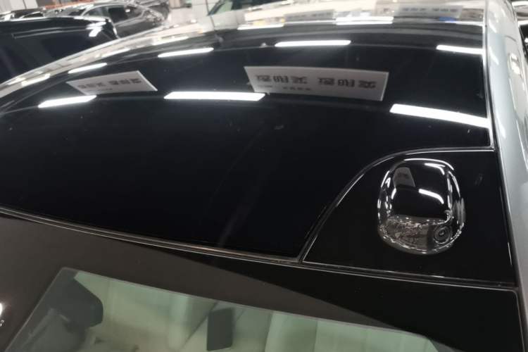 Used ONVO Luxeed L90 2025 Model—Ultra Six-Seater Version Roof