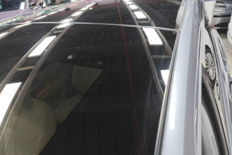 Used ONVO Luxeed L90 2025 Model—Max Six-Seater Version Roof