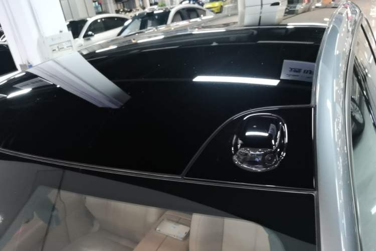 Used ONVO Luxeed L90 2025 Model Max Six-Seater 60-degree Battery Edition Roof
