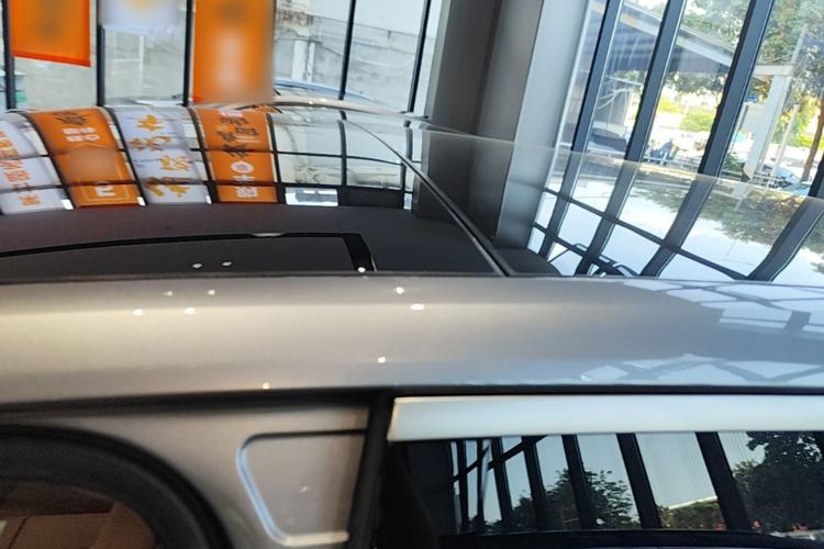 Used ONVO Luxeed L90 2025 Model—Pro Seven-Seater Version Roof