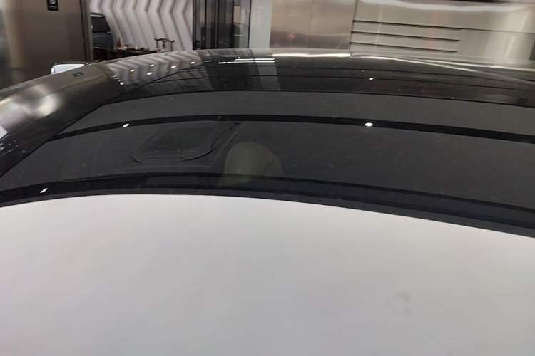 Used ONVO Luxeed L90 2025 Model—Ultra Six-Seater Version Roof
