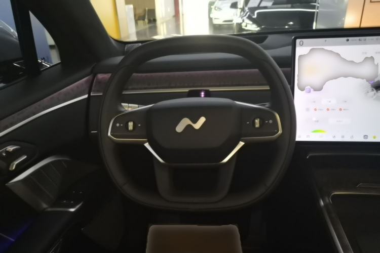 Used ONVO Luxeed L90 2025 Model—Ultra Six-Seater Version Steering Wheel