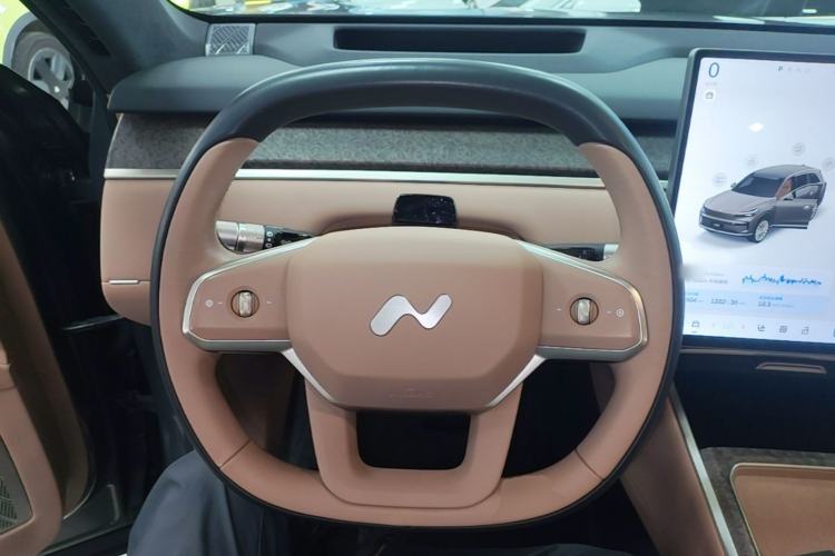 Used ONVO Luxeed L90 2025 Model Max Six-Seater 60-degree Battery Edition Steering Wheel