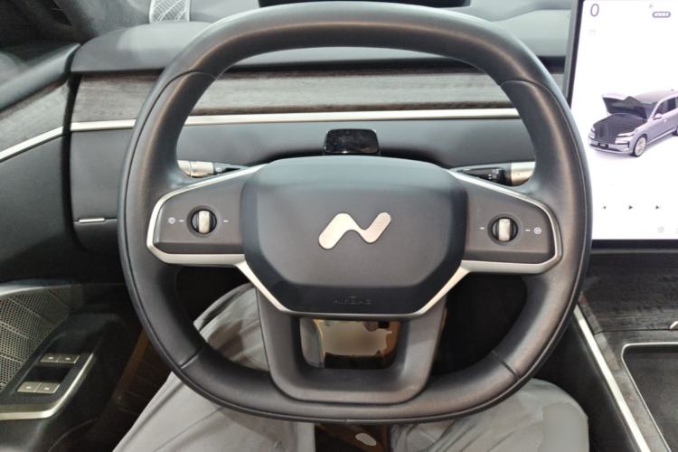 Used ONVO Luxeed L90 2025 Model—Ultra Six-Seater Version Steering Wheel