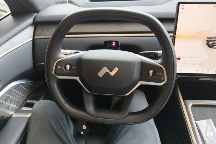 Used ONVO Luxeed L90 2025 Model Max Six-Seater 60-degree Battery Edition Steering Wheel