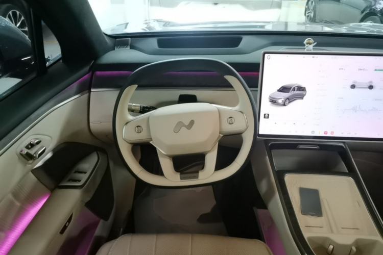 Used ONVO Luxeed L90 2025 Model—Ultra Six-Seater Version Steering Wheel