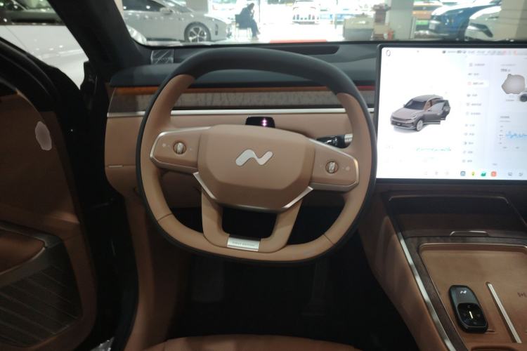 Used ONVO Luxeed L90 2025 Model—Ultra Six-Seater Version Steering Wheel