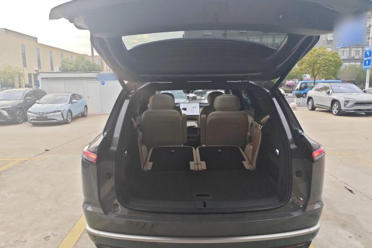 Used ONVO Luxeed L90 2025 Model—Max Six-Seater Version Trunk