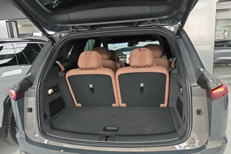 Used ONVO Luxeed L90 2025 Model—Max Six-Seater Version Trunk
