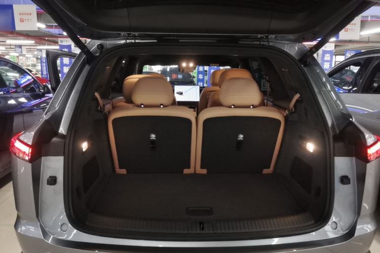 Used ONVO Luxeed L90 2025 Model—Max Six-Seater Version Trunk