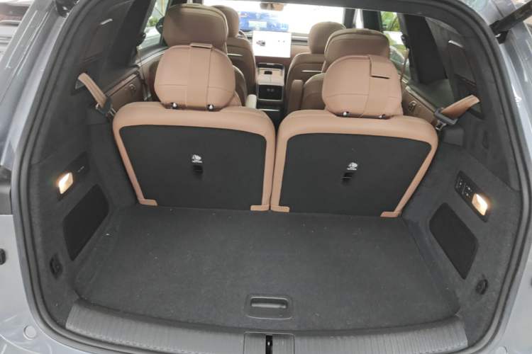 Used ONVO Luxeed L90 2025 Model Ultra Six-Seater 60-degree Battery Edition Trunk