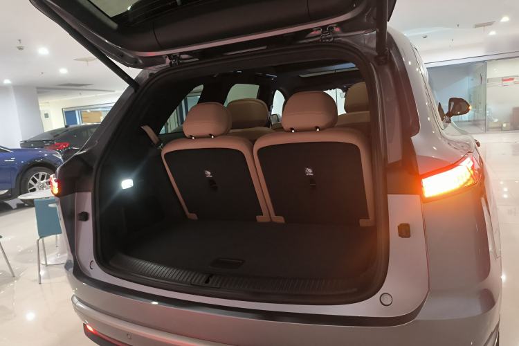 Used ONVO Luxeed L90 2025 Model—Max Six-Seater Version Trunk