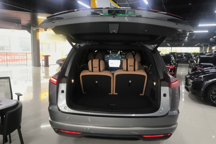 Used ONVO Luxeed L90 2025 Model—Max Six-Seater Version Trunk