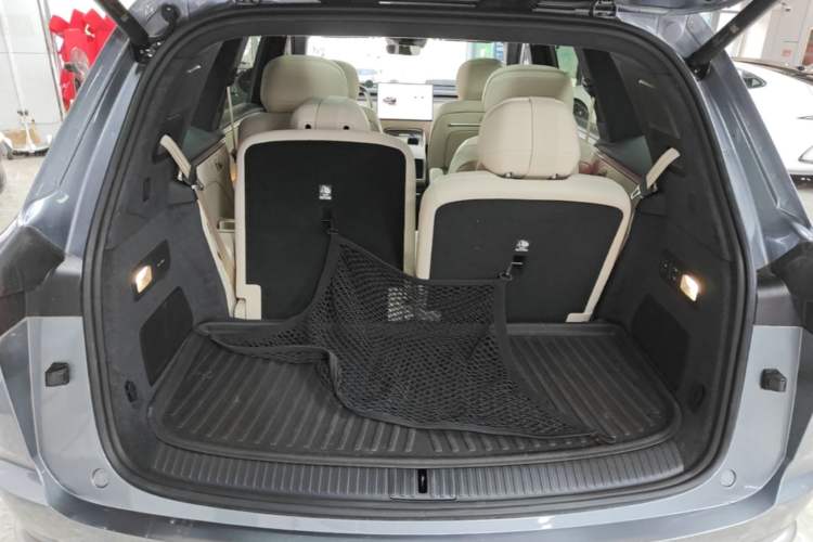 Used ONVO Luxeed L90 2025 Model—Max Six-Seater Version Trunk