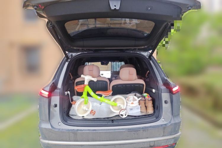 Used ONVO Luxeed L90 2025 Model—Max Six-Seater Version Trunk