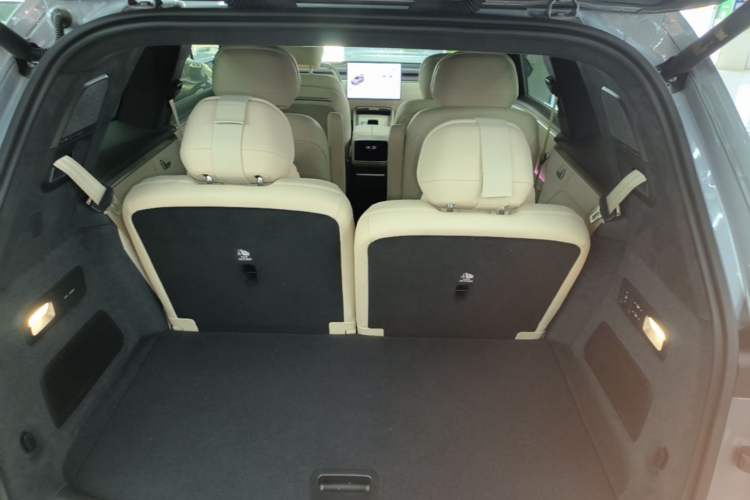 Used ONVO Luxeed L90 2025 Model—Max Six-Seater Version Trunk