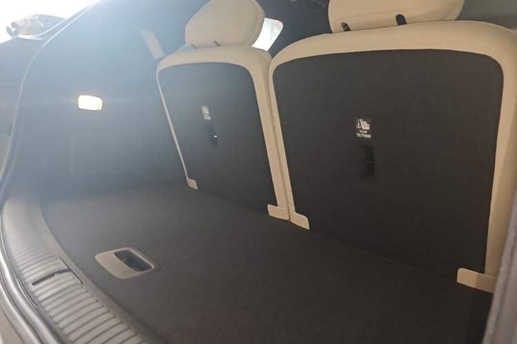 Used ONVO Luxeed L90 2025 Model—Ultra Seven-Seater Version Trunk