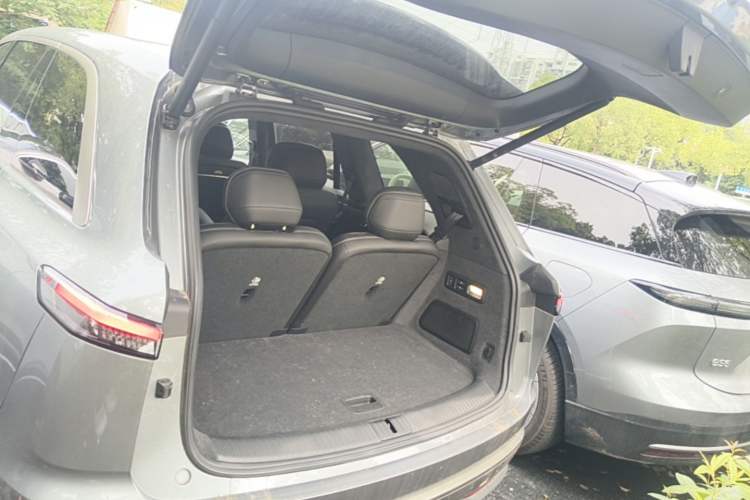 Used ONVO Luxeed L90 2025 Model—Max Six-Seater Version Trunk