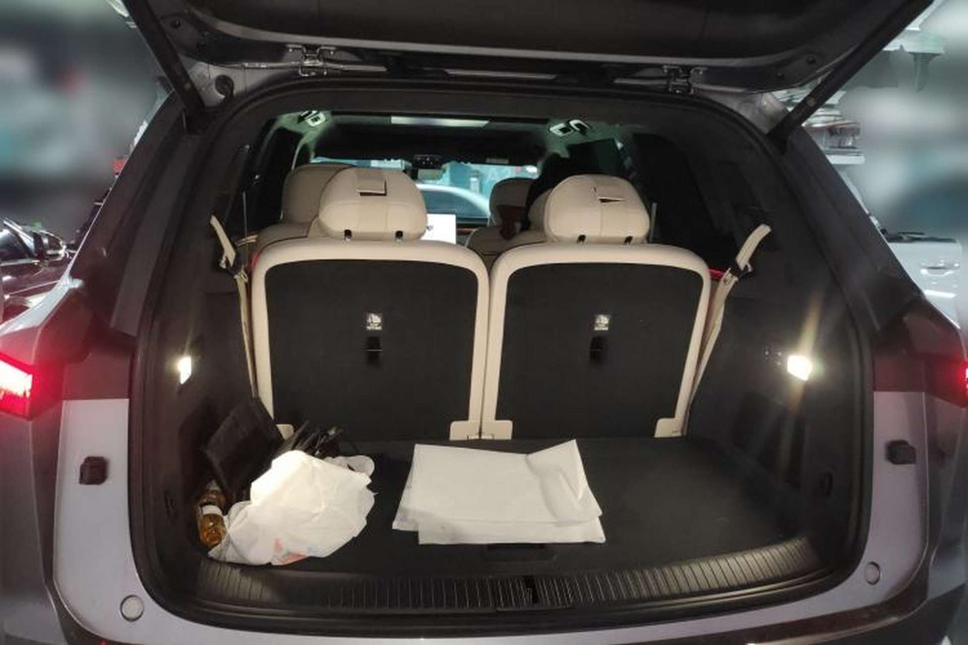 Used ONVO Luxeed L90 2025 Model—Max Six-Seater Version Trunk