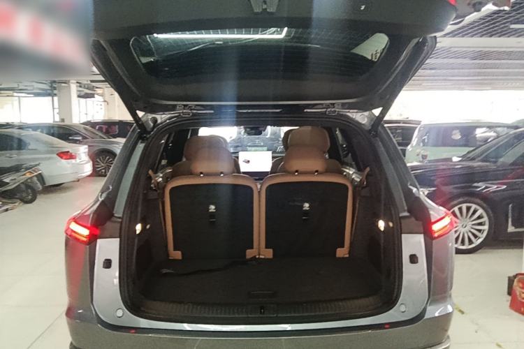 Used ONVO Luxeed L90 2025 Model—Ultra Six-Seater Version Trunk