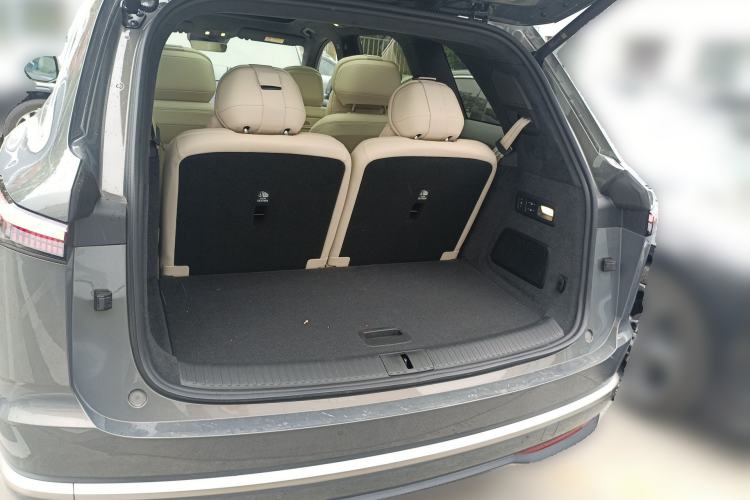 Used ONVO Luxeed L90 2025 Model—Ultra Six-Seater Version Trunk