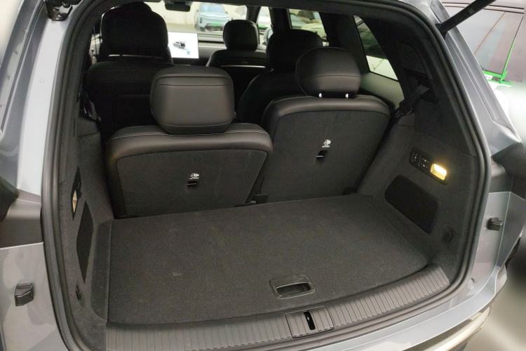 Used ONVO Luxeed L90 2025 Model—Max Six-Seater Version Trunk