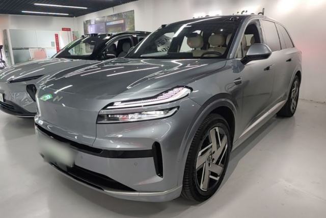 Used ONVO Luxeed L90 2025 Model—Ultra Six-Seater Version