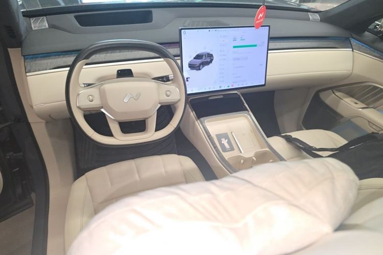 Used ONVO Luxeed L90 2025 Model Ultra Six-Seater 60-degree Battery Edition Center Console