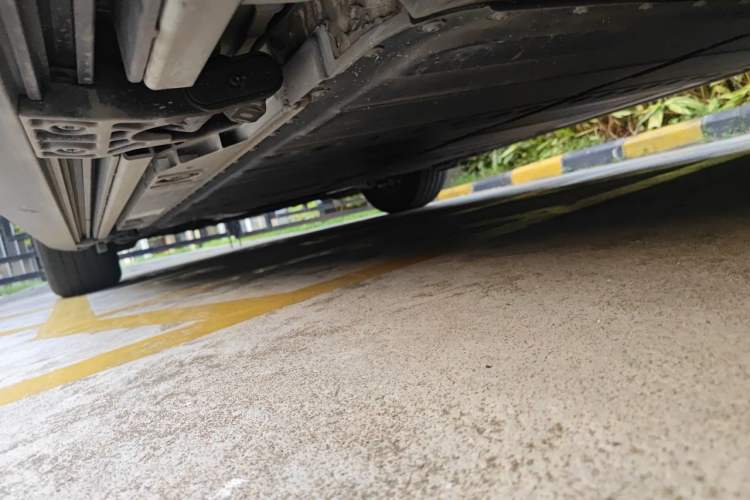 Used ONVO Luxeed L90 2025 Model—Max Six-Seater Version Chassis Rear Left