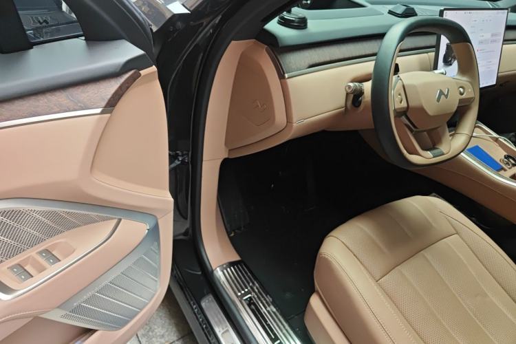 Used ONVO Luxeed L90 2025 Model—Max Six-Seater Version Driver Seat
