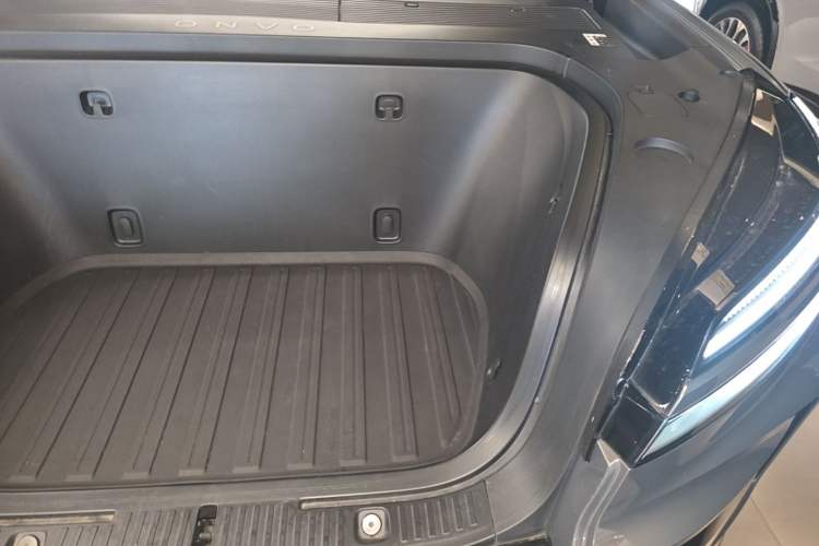 Used ONVO Luxeed L90 2025 Model Ultra Six-Seater 60-degree Battery Edition Engine Bay Left