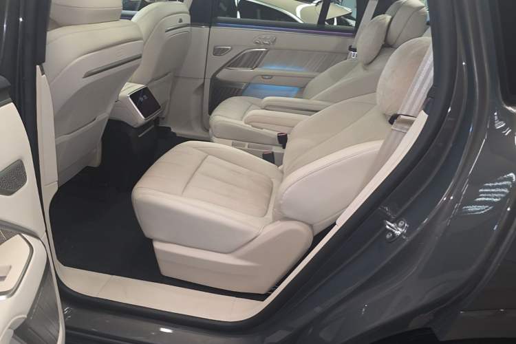 Used ONVO Luxeed L90 2025 Model Ultra Six-Seater 60-degree Battery Edition Left Rear Seat