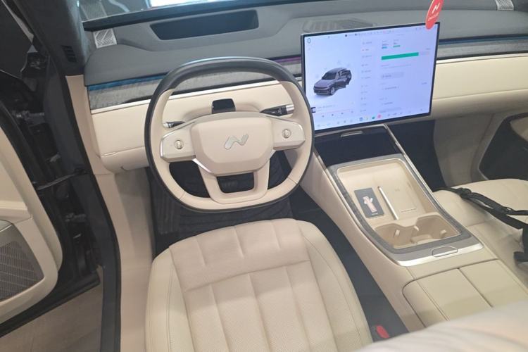 Used ONVO Luxeed L90 2025 Model Ultra Six-Seater 60-degree Battery Edition Steering Wheel