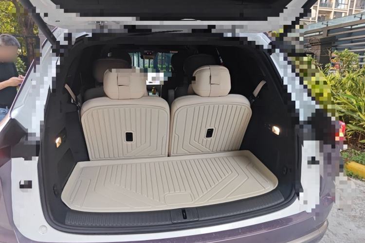 Used ONVO Luxeed L90 2025 Model—Max Six-Seater Version Trunk
