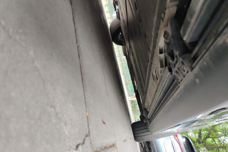 Used ONVO Luxeed L90 2025 Model—Ultra Six-Seater Version Chassis Rear Right