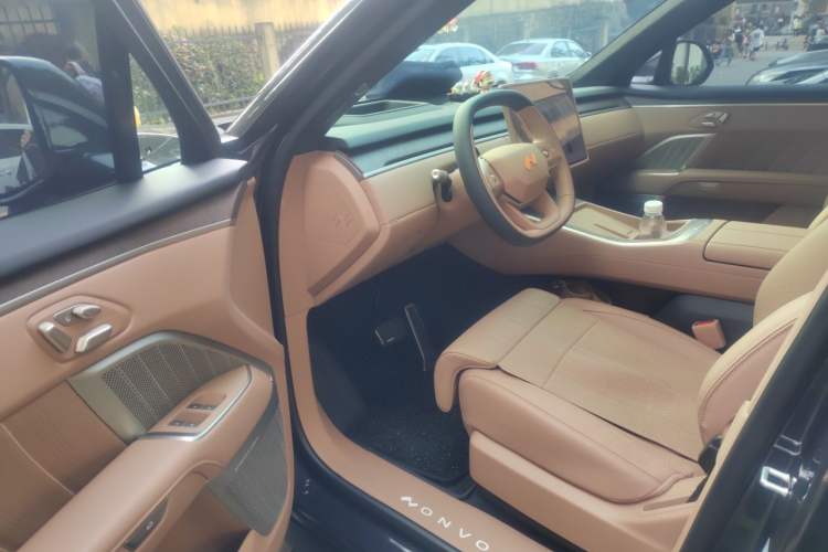 Used ONVO Luxeed L90 2025 Model—Max Six-Seater Version Driver Seat