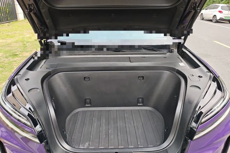 Used ONVO Luxeed L90 2025 Model—Max Six-Seater Version Engine Bay