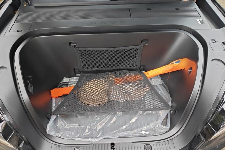 Used ONVO Luxeed L90 2025 Model—Ultra Six-Seater Version Engine Bay