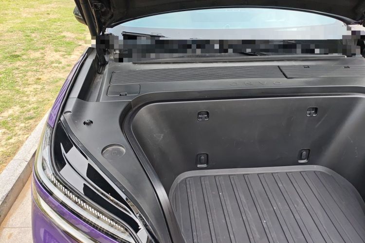 Used ONVO Luxeed L90 2025 Model—Max Six-Seater Version Engine Bay Right