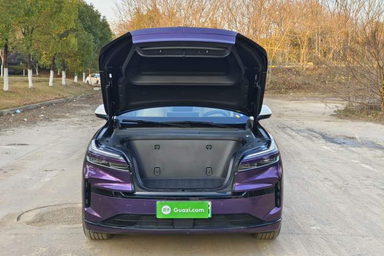 Used ONVO Luxeed L90 2025 Model—Ultra Six-Seater Version Engine Bay