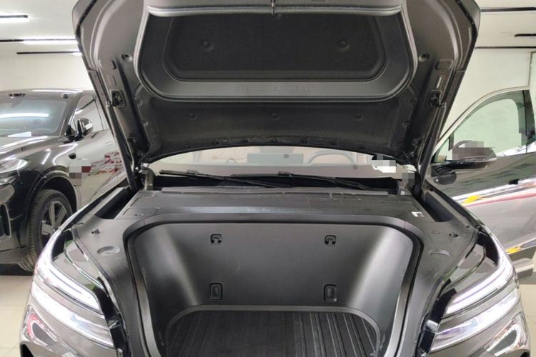 Used ONVO Luxeed L90 2025 Model—Max Seven-Seater Version Engine Bay